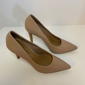Christian Soriano tan heels sz 8.5